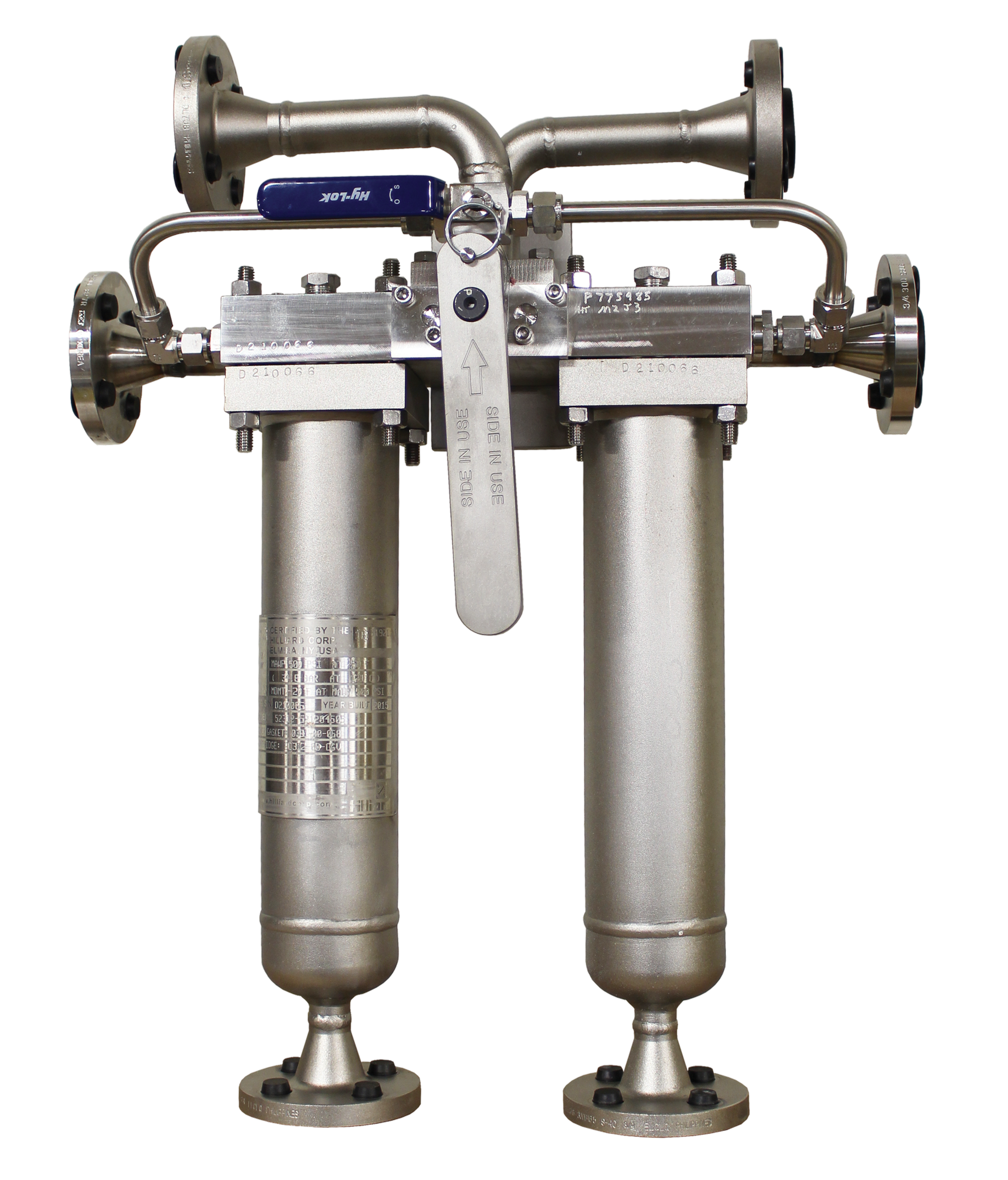 Butterfly valve assembly featuring dual stainless steel bodies and flanged connections, designed for efficient flow control in various applications.